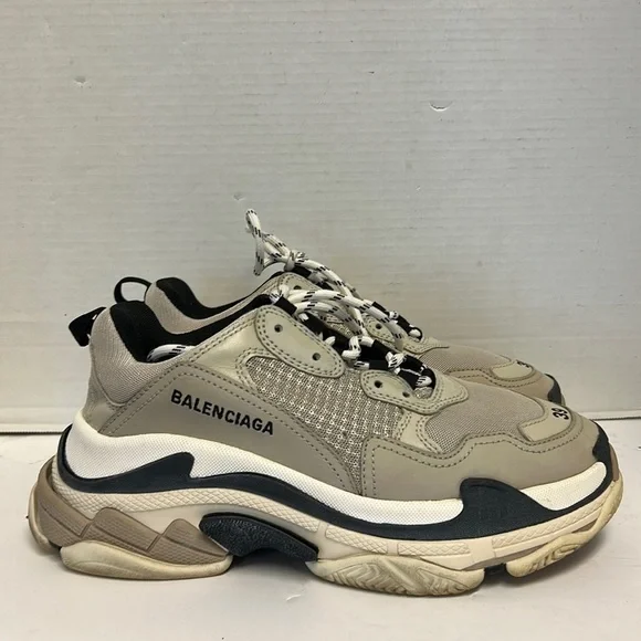 Balenciaga sneakers - Picture 2 of 9